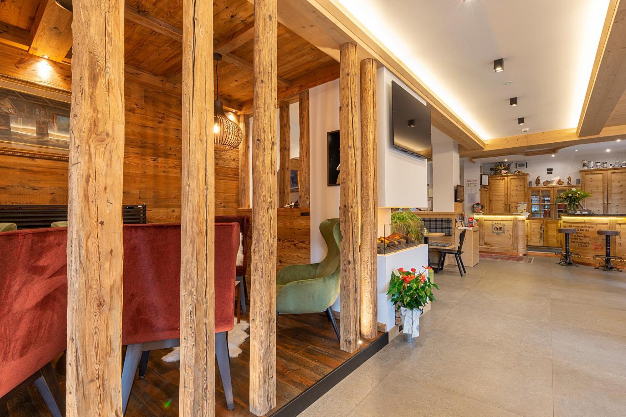 Monza Dolomites Hotel Moena Exterior photo