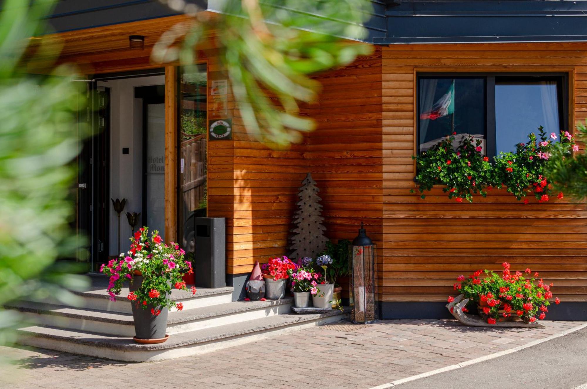 Monza Dolomites Hotel Moena Exterior photo