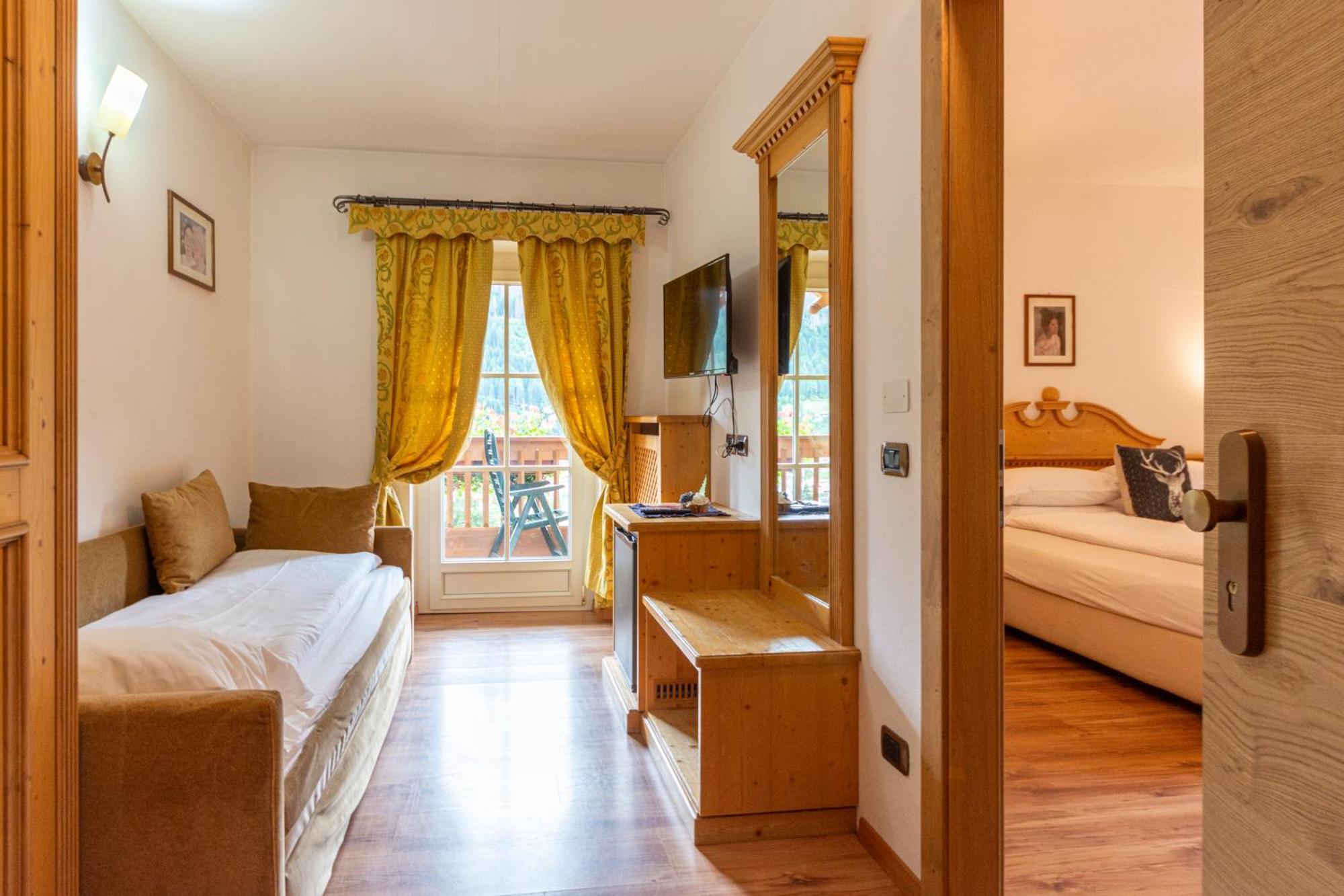 Monza Dolomites Hotel Moena Exterior photo