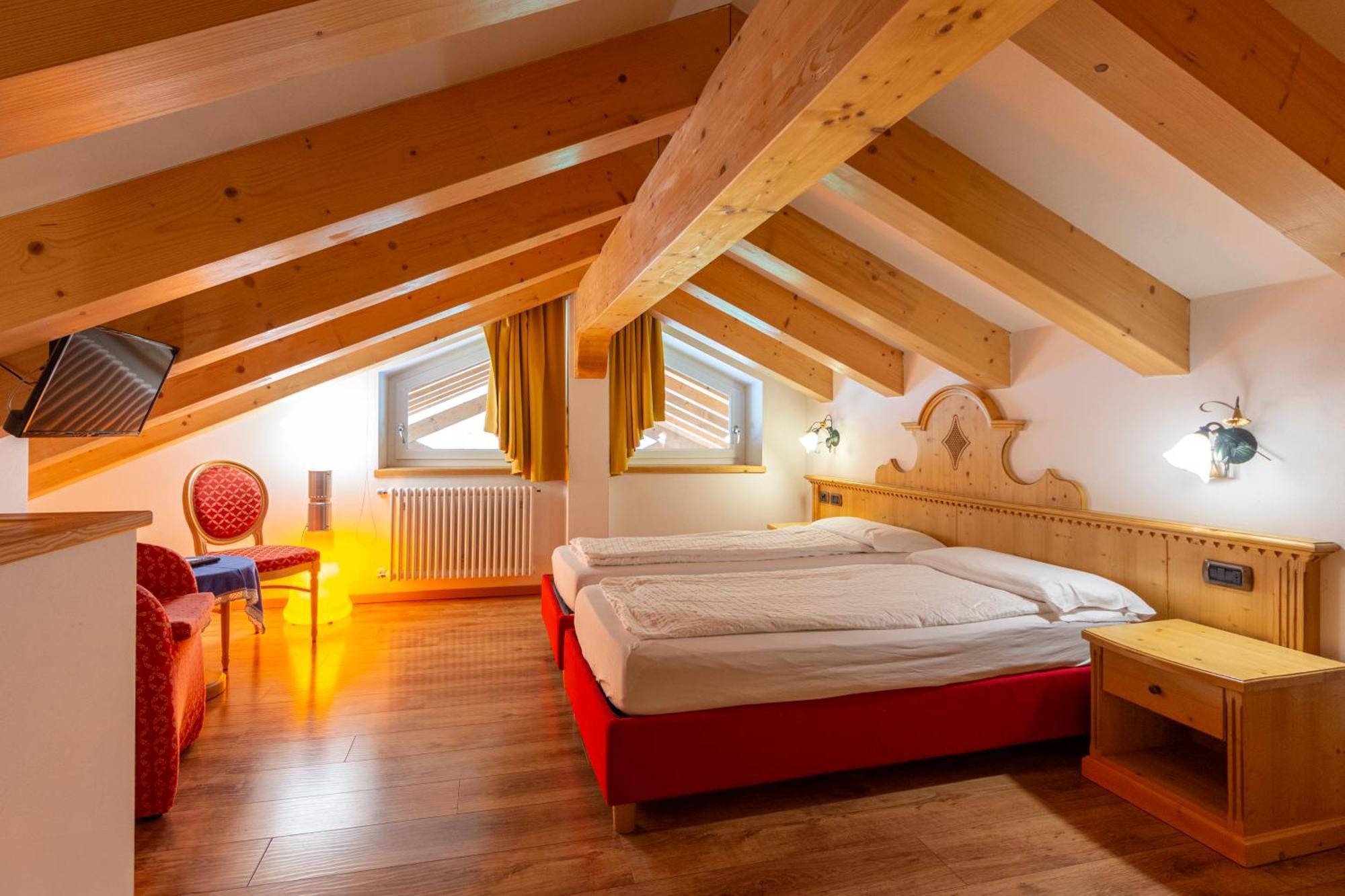 Monza Dolomites Hotel Moena Exterior photo